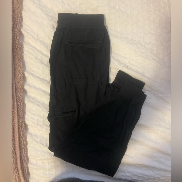 Black linen garage cargo pants size xs 20$ - Picture 2 of 3